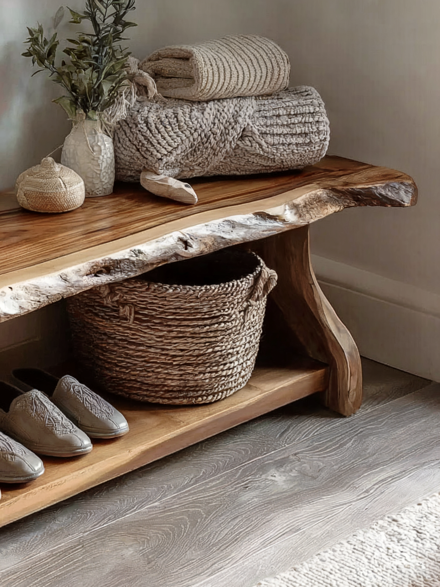 Solid Oak Shoe Bench with Storage – Handmade Entryway Rack, Custom Size & Color