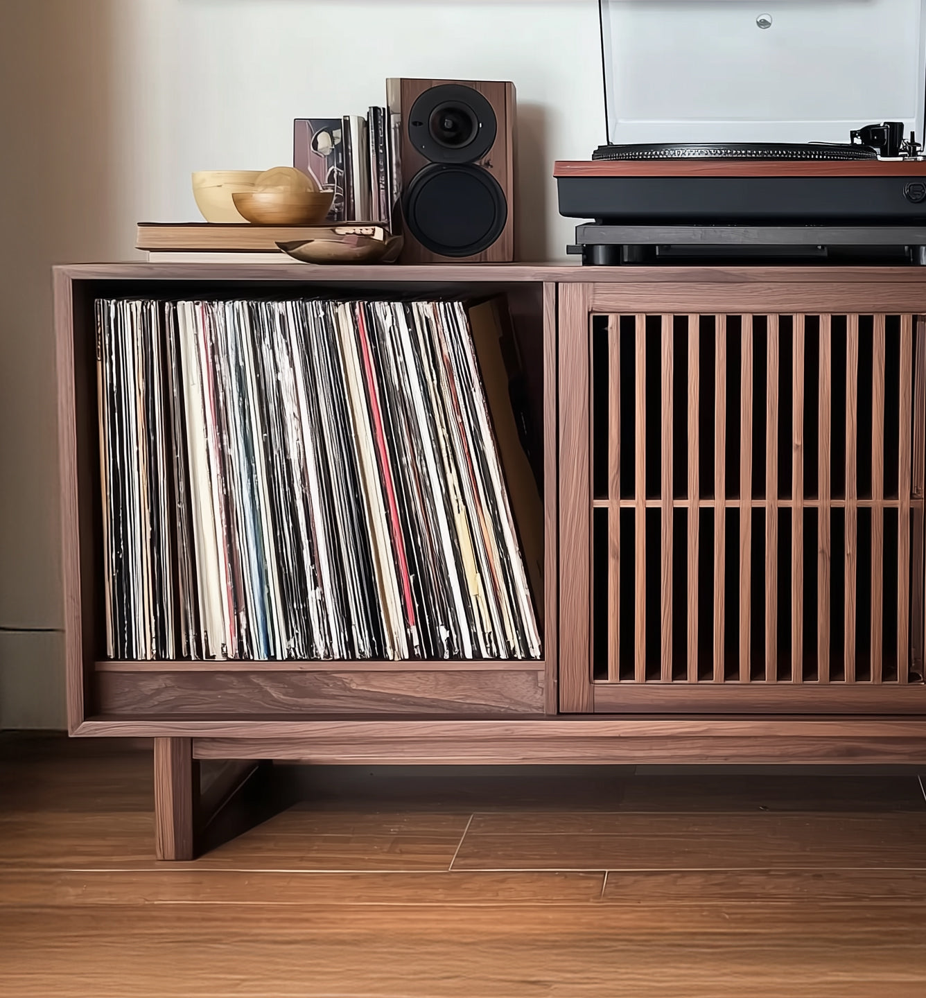 Handcrafted Record Player Stand – Natural Wood Turntable Station with Storage, Customizable Record Cube Organizer