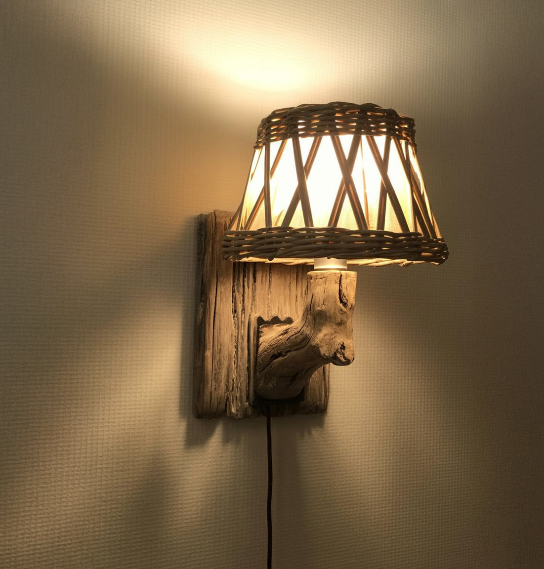 Driftwood Wall Light, Unique Driftwood Sconce, Living Room Wall Light, Hanging Lamp